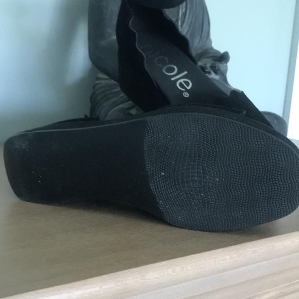 Platform Sandals - Picture 2 of 4